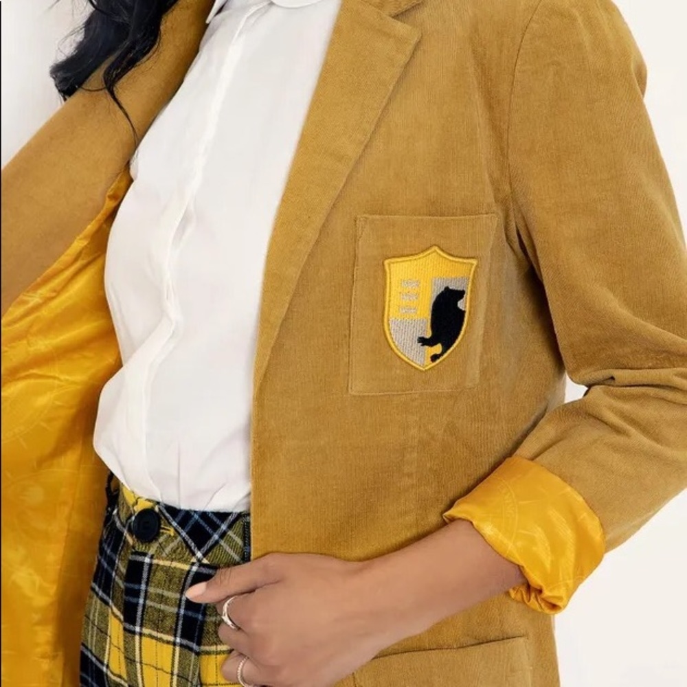 Almost new HUFFLEPUFF BLAZER FROM BLACKMILK (worn once for pictures).